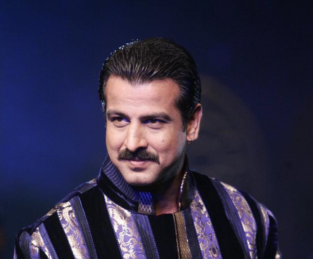 Actor Ronit Roy arrested for rash driving